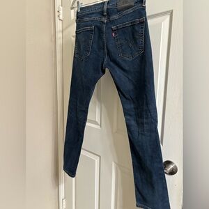 Levi’s 511 Dark wash
30x30